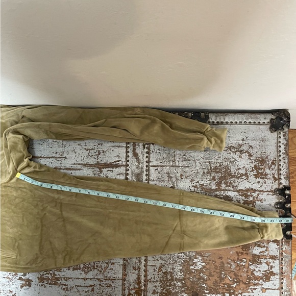 Skims Velour Joggers Gold - Picture 14 of 14